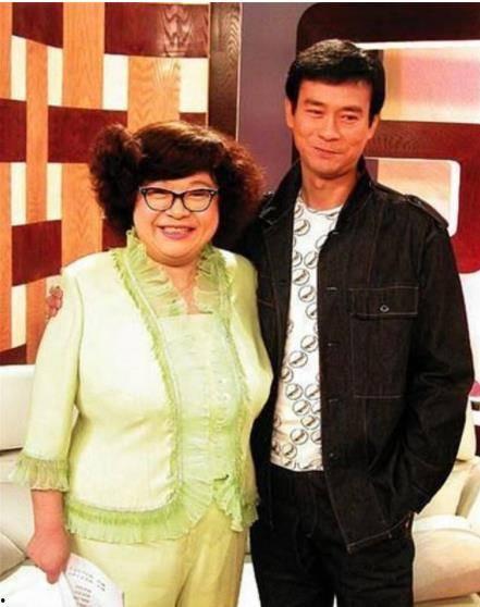 郑少秋妻子的照片